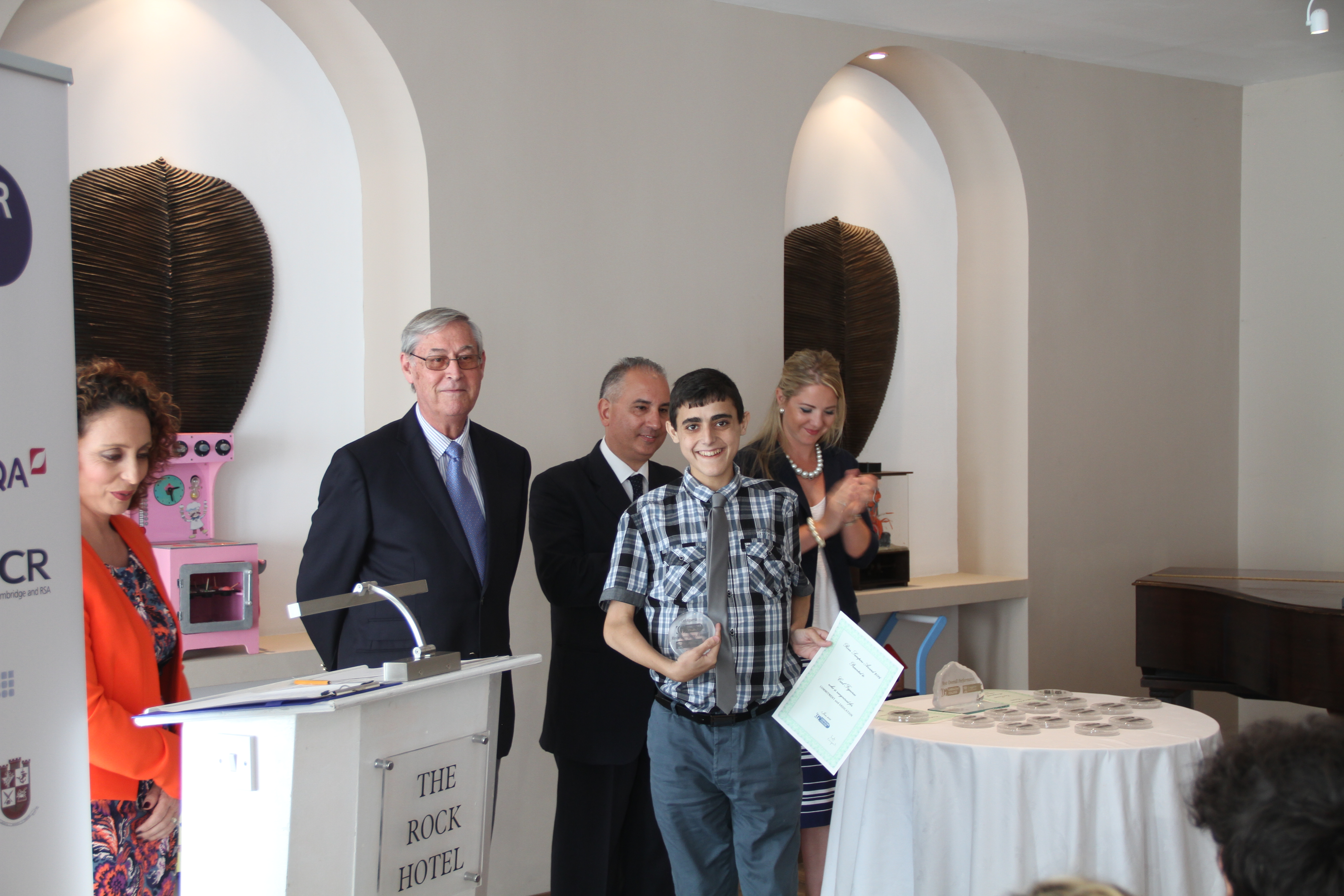 Carl Figueras received the Roin Sampere Award for commitment and dedication