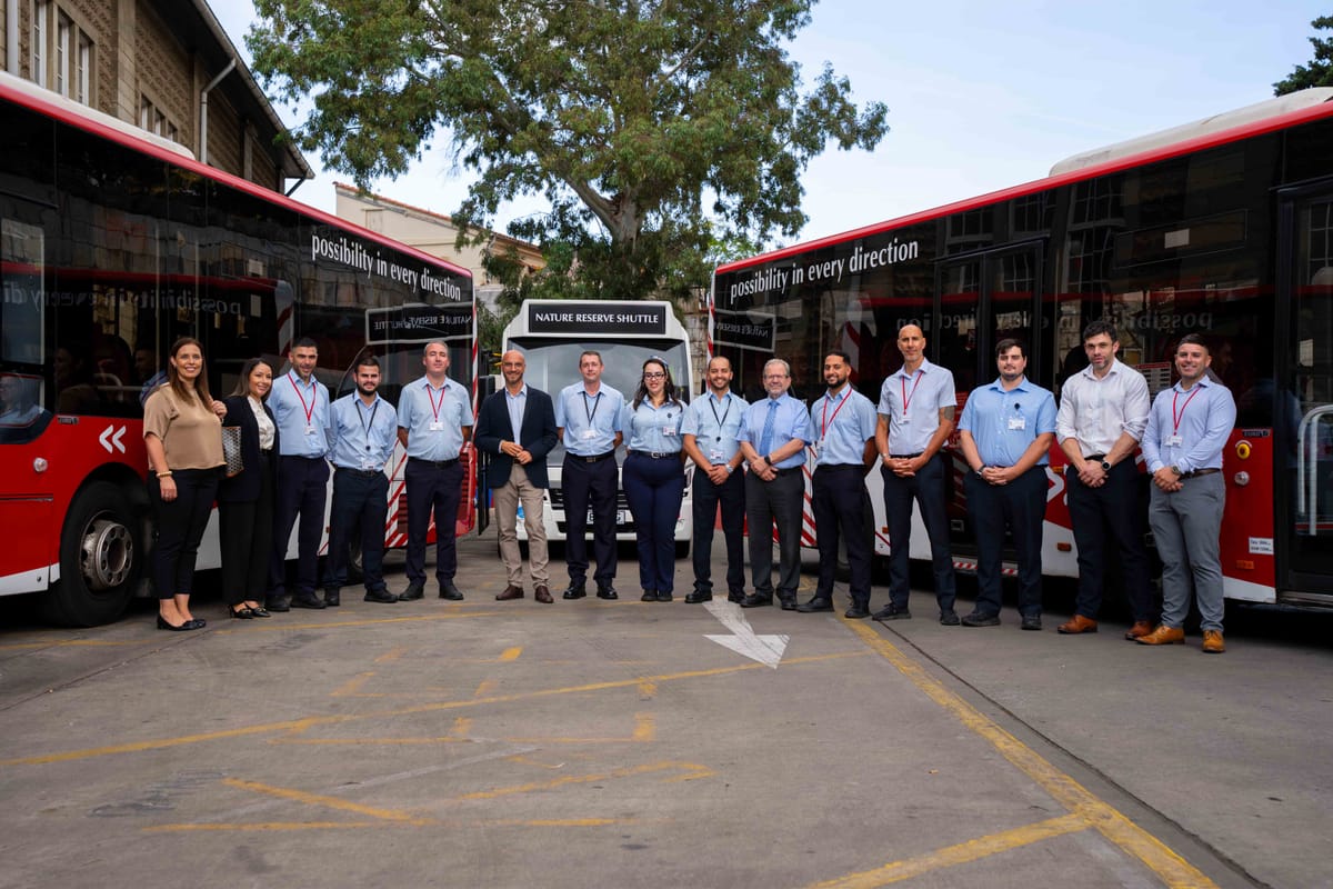 D Licence Apprenticeship delivers 10 new qualified bus drivers