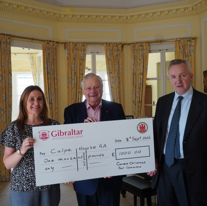 Convent Christmas Fair Committee Fund Donates £1,000 to Calpe House