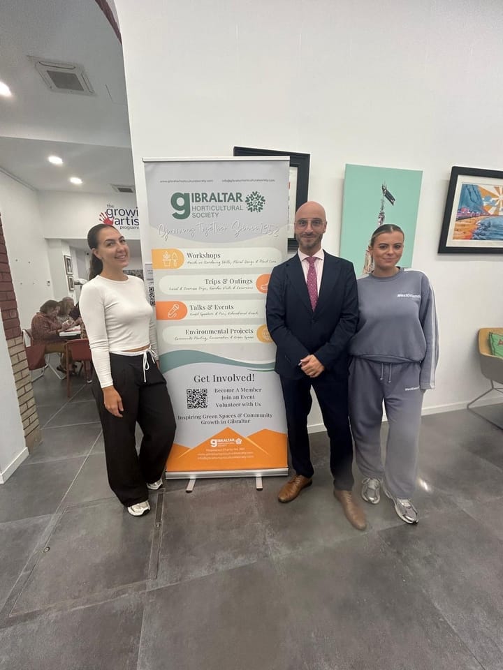 Minister Santos visits Creative Workshops for Older Persons