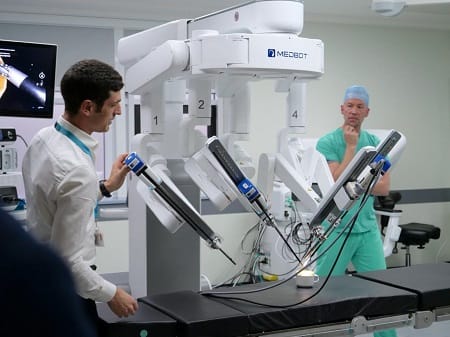 Historic live Gibraltar telesurgery showcased at Europe’s leading urology congress